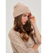 Дамска бежова шапка с рипс -0 снимка