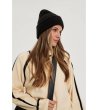 Дамска черна шапка с рипс-0 снимка