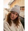 Дамска сива шапка -0 снимка