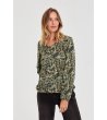 Дамска блуза в зелено с флорален принт-0 снимка