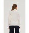 Дамски пуловер в цвят слонова кост с поло яка -2 снимка