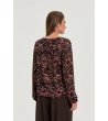 Дамска блуза с принт в черно, бежово и бордо-1 снимка