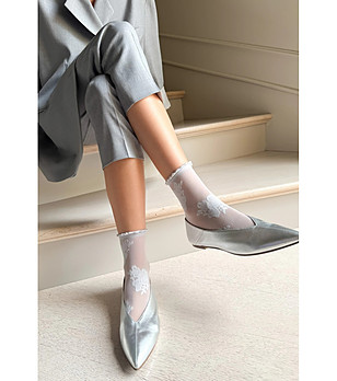 Сребристи чорапи с флорален мотив FANNY снимка