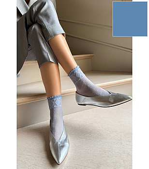 Небесносини чорапи MONICA с точки снимка