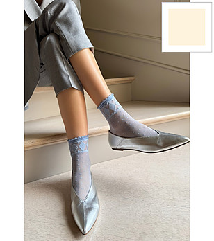 Чорапи в цвят екрю MONICA с геометрични мотиви снимка