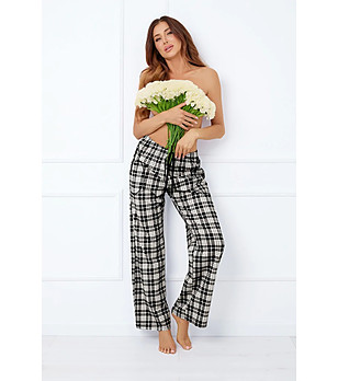 Памучно карирано долнище на пижама в черно и бяло Klara снимка