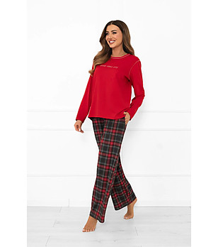 Дамска памучна пижама в червено Rozana с каре снимка