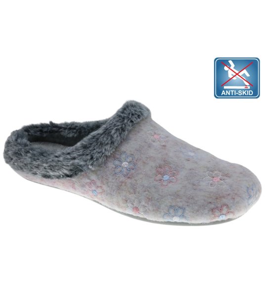 Дамски бежови чехли с пухкав кант снимка