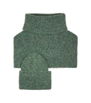 Комплект PELLY от шапка и шал яка в зелено снимка