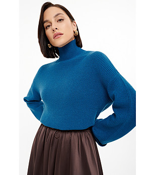 Дамски син пуловер с поло яка снимка