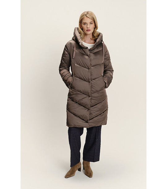 Дълго дамско кафяво ватирано яке с качулка снимка