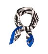Шал с животински мотиви в сапфирено синьо, черно и бяло Satin Ribs-3 снимка