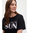 Дамска черна тениска с метален надпис SUN-2 снимка