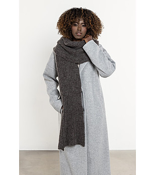 Шал в цвят таупе с рипсена плетка с мохер и вълна снимка