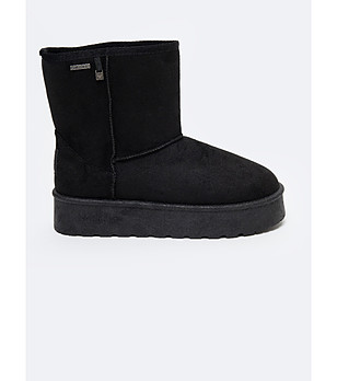 Дамски черни боти снимка