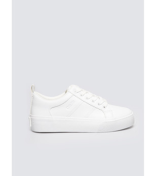 Бели дамски кецове с връзки снимка