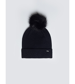 Дамска черна шапка с помпон STANILO снимка