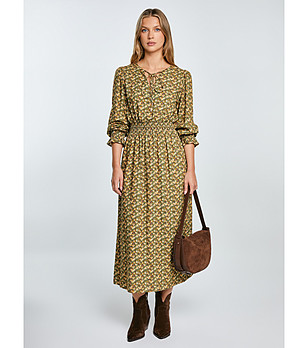 Рокля с флорален десен снимка