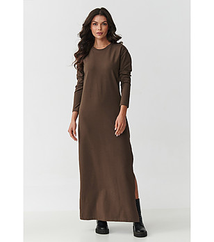 Кафява дълга рокля с цепка снимка