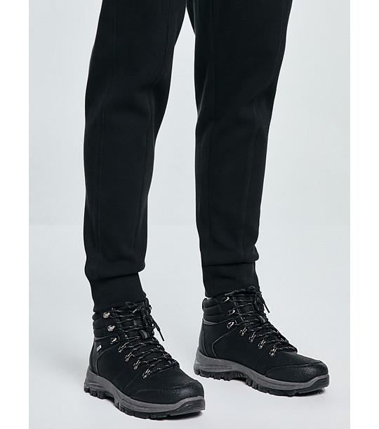 Мъжки туристически обувки в черно  снимка