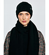 Дамска черна шапка с помпон STANILO -1 снимка