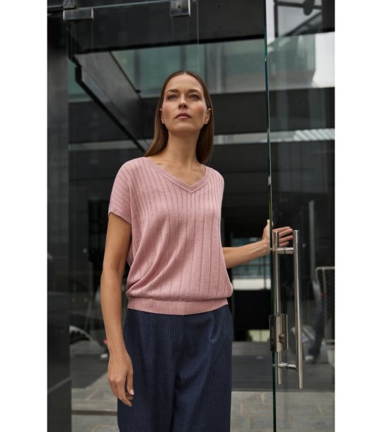 Розова дамска блуза с лъскави нишки снимка