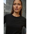 Черна памучна дамска блуза с перли-1 снимка