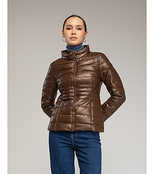 Кафяво дамско яке снимка