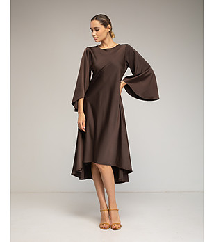 Кафява сатенена миди рокля с асиметрична дължина снимка