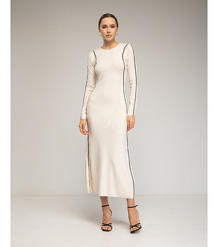 Миди рокля в екрю с черни кантове снимка