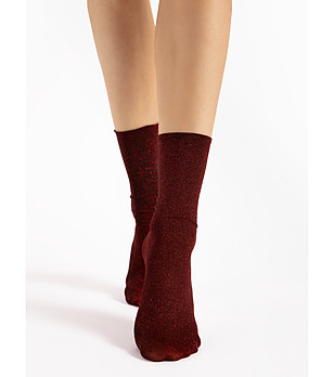 Червени чорапи с фин цветен блясък 60 DEN BESTIE снимка