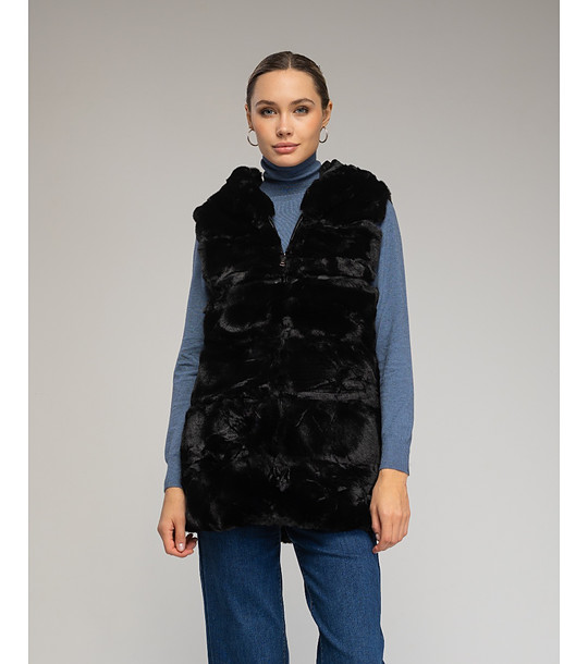 Черен пухкав дамски елек снимка