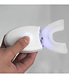 INTELLIGENT ELECTRIC TOOTHBRUSH WITH COLD LIGHT-3 снимка