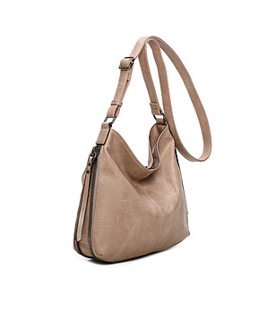 Дамска чанта в цвят таупе с цип снимка