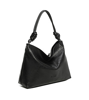 Черна чанта с декоративни възли снимка