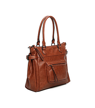 Дамска чанта в цвят коняк с джоб снимка