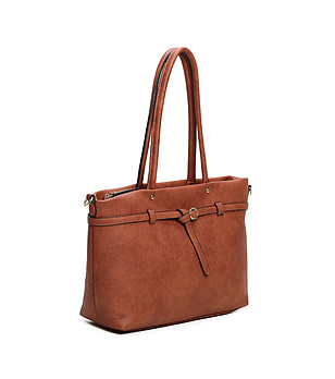 Дамска чанта в цвят камел с дълги дръжки снимка