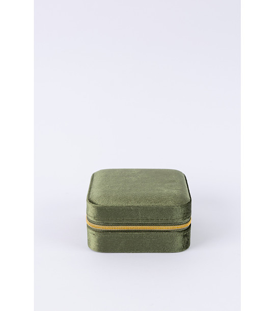 Зелена квадратна велурена кутия за бижута снимка