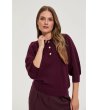Дамски бордо пуловер с яка и копчета-4 снимка