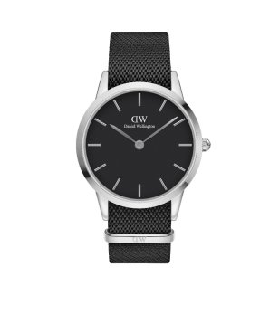 Мъжки сребрист часовник с черна текстилна каишка  снимка