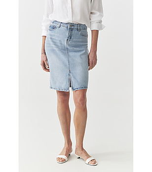 Светлосиня памучна дънкова пола EWI снимка