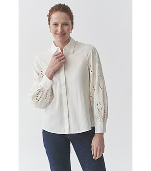 Дамска риза в цвят крем с бродирани ръкави CLEMENTINE снимка
