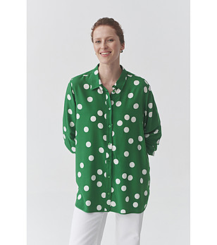 Зелена дамска риза на бели точки DOTTA снимка