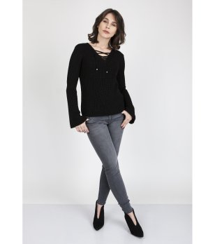 Черен пуловер с връзки на деколтето Kylie снимка