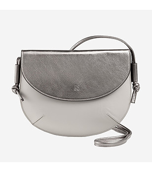 Сребриста дамска чанта през рамо SKYE снимка