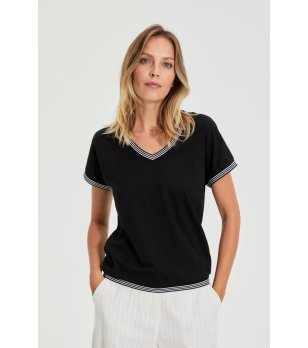 Черна дамска памучна блуза снимка