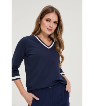 Тъмносиня блуза с V-образно деколте снимка