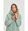 Дамско светлозелено капитонирано яке -3 снимка