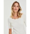 Дамска блуза в цвят слонова кост с вълнообразно деколте-1 снимка