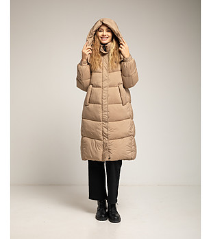 Бежово капитонирано палто с качулка снимка